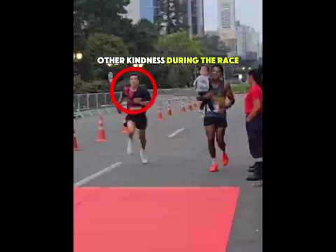 Emotional Acts of Kindness During Races 🏃‍♂️❤️