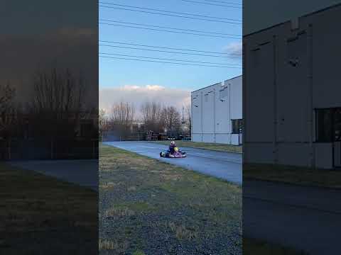 Drifting DD2 kart
