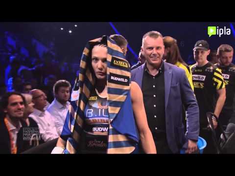 Ewa Brodnicka - Ewa Piątkowska - Polsat Boxing Night - początek walki