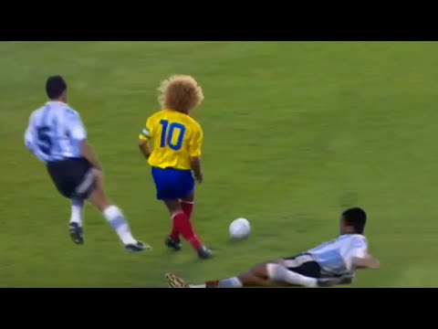 Valderrama ruins Riquelme's debut at the Bombonera! (1997) Argentina-Colombia