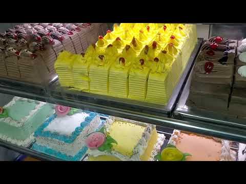 we wish you a merry Christmas with/ Jamal bakree 🎉 beautiful cakes