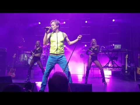 Paul Lekakis - Boom Boom (Let's Go Back To My Room) - Totally 80's