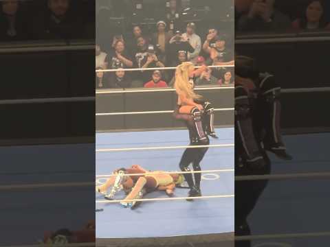 Liv Morgan and Raquel Rodriguez Beat Down Bianca Belair and Naomi #wwesmackdown