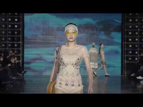 Harbin Fashion Week 2018 : Day 1 - Priyo Oktaviano
