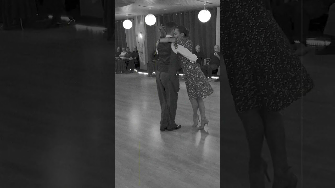 Michael Nadtochi y Elvira Lambo al  Picaflor -  "Dios Momo"  O. T. Victor 1929