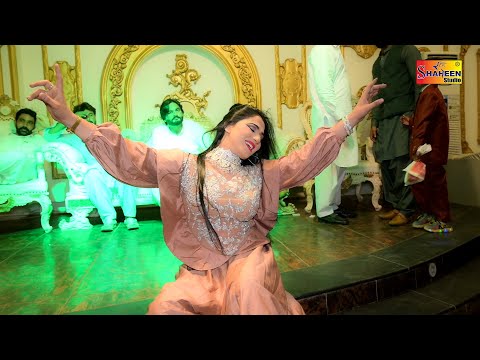 Tu Banda Munafiq Hain | Mehak Malik | Dance Performance Shaheen Studio