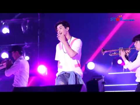 [NEWS]150814 Henry at Busan concert-Trap, Bad Girl