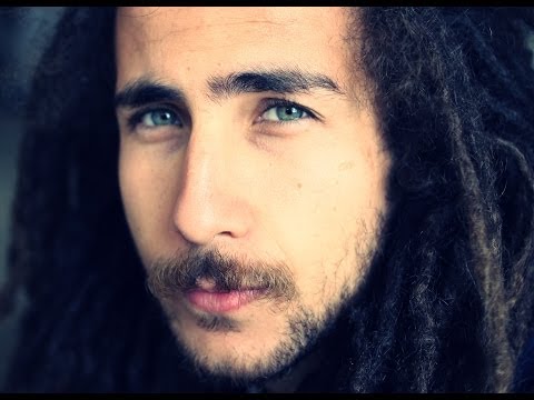 Video thumbnail for Parçalarımı Toplasın Yerden Biri
