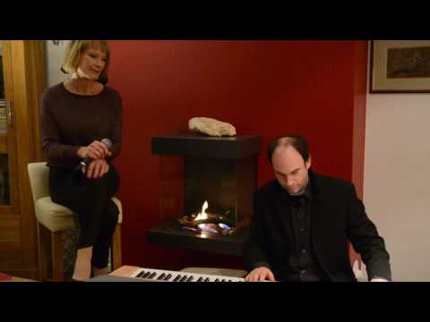 Petra Alexandra - Autumn leaves  Bar Sängerin Hamburg