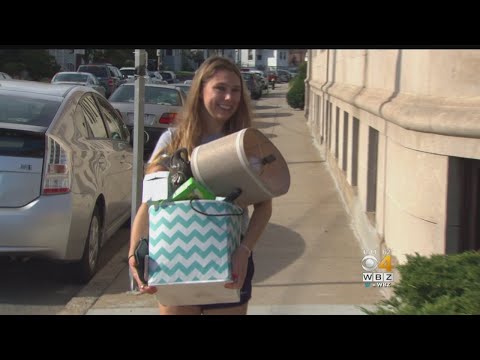 'Allston Christmas' Celebrated By College Students On Moving Day