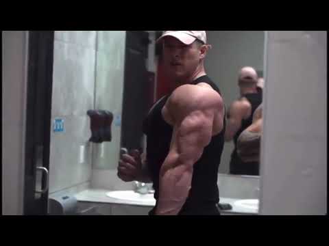 CAIKE PRO APARECE FIBRADO A 3 SEMANAS DO OLYMPIA