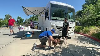 Mobile veterinary clinic brings health care to pets from low-income owners