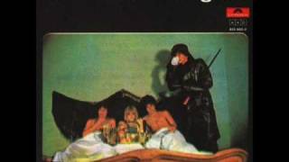 Music video thumbnail preview for Chão De Estrelas- Os Mutantes by Os Mutantes