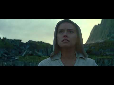 Star Wars: Episode IX - The Rise of Skywalker (2019) - Luke lifts the X-Wing