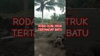 Download lagu RODA DUM TRUK TERTANCAP BATU #dumtruck #proyeksemeru #liwek #semeruhariini mp3