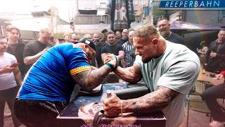 Armwrestling auf der Reeperbahn