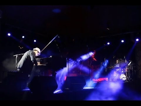 Libertango (Fragment) A.Piazzolla.  Ruslan Agababayev trio