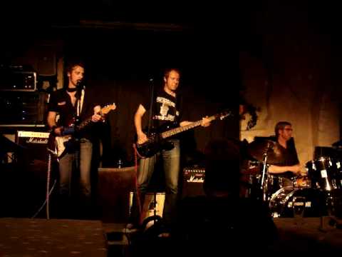 De Livslevande Fågelmännen -  Svart man vit man -  live Kolingen 2009