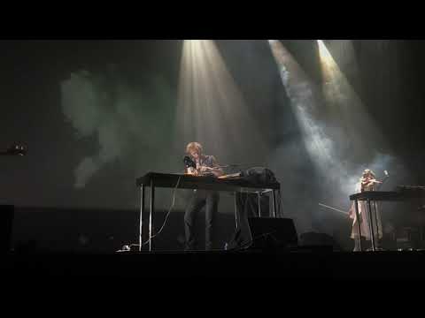 De Ambassade - Wapengekletter (Live at TivoliVredenburg)