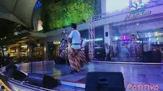 Download lagu SEPARUH NAFAS - DEWA || POSITIVO BAND JAKARTA @SUMMARECON MAL BEKASI mp3