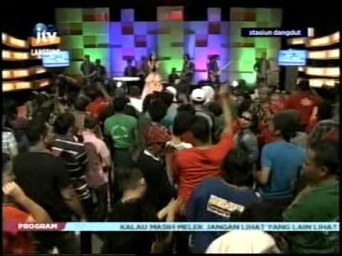 NEW ROSSITA - TARIK SELIMUT - SUSI PERMATASARI BY.ROSSITA MANIA