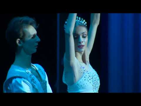 Olga Smirnova & Semyon Chudin - 'Diamonds' Pas de Deux