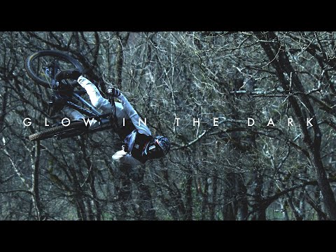 pěkný spot u Paříže