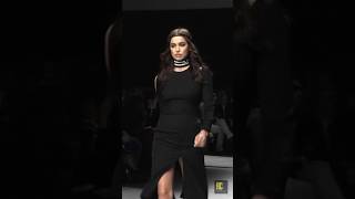 Download lagu Irina Shayk for Versace FW16 Women's mp3