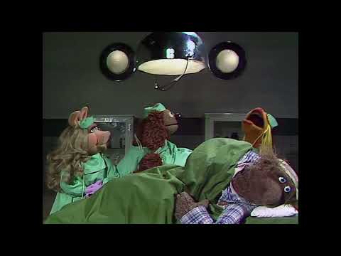 The Muppet Show - 501: Gene Kelly - Veterinarian’s Hospital: Beauregard (1980)