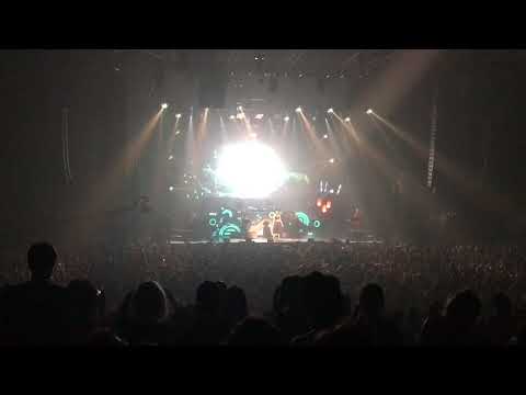 Mariama (Chinese man records ft Quatuor Élixir) - Stone Cold - 4/11/17 - Zénith Paris la Villette