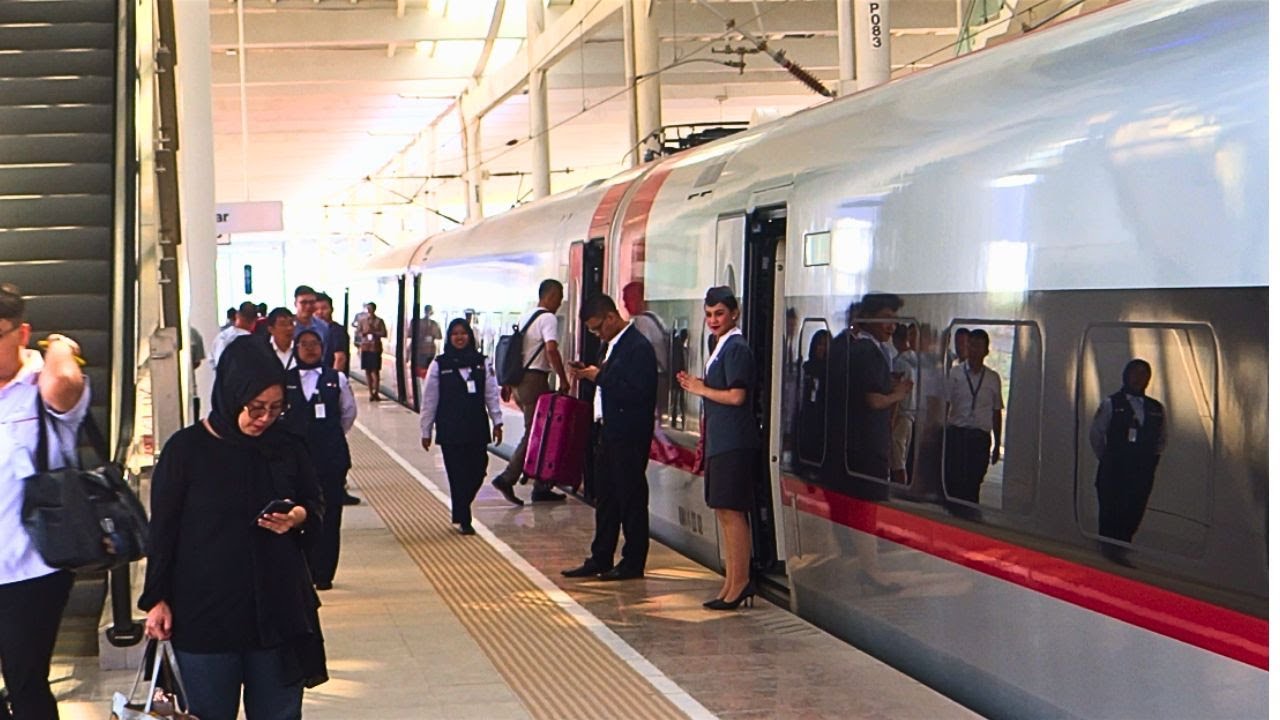Indonesian high-speed train passengers reach 18 thousand people per day‼️