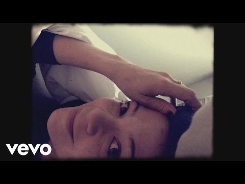 Natalia Lafourcade - Mi Lugar Favorito (Official Lyric Video)