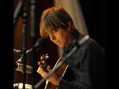 WoodSongs 868: Eric Johnson and The Gonzalo Bergara Quartet