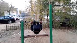 preview picture of video 'Упражнения на турнике - передний  стульчик. Форум в Жирновске - ЖИРАФ'
