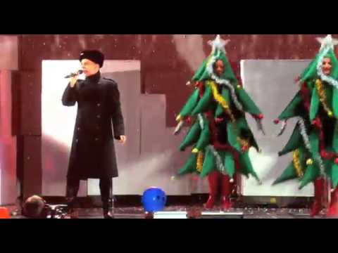 Pet Shop Boys - It Doesn't Often Snow At Christmas - Christmas Radio