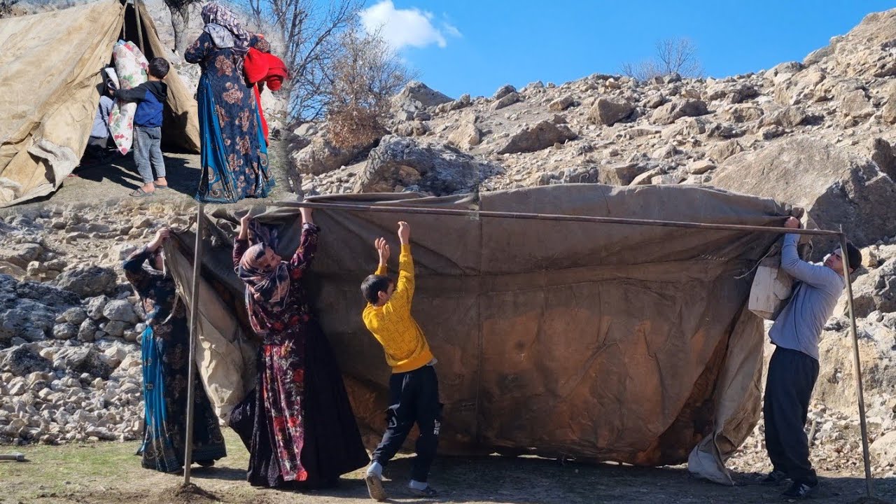 Living in the mountains to survive in harsh winter conditions and save the family