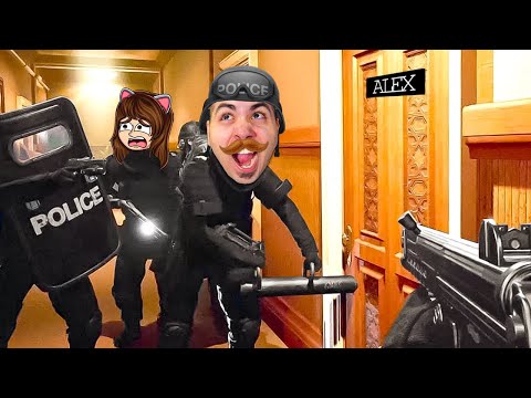 SQUADRA SPECIALE POLIZIA SWAT ALEX ANNA E LYON!