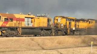 preview picture of video 'Loram grinding rail on the CPR through Shepard, AB'