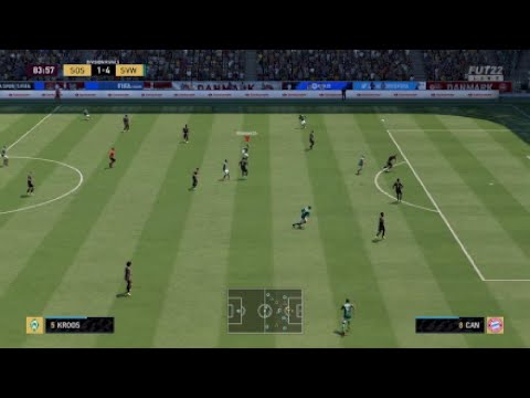 FIFA 22 Goalkeepers are broken