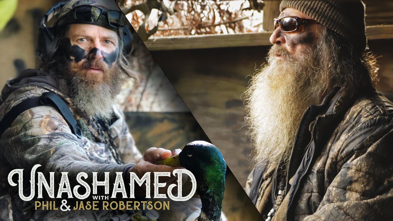 Ep 222 | Phil & Jase’s Run-In with Texas Feds & Duck Hunting Advice for a Listener