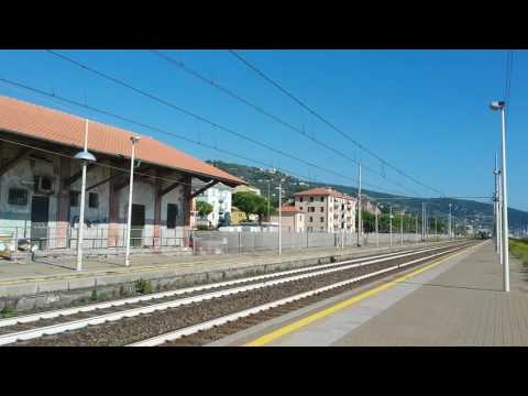 E656.431 In Testa Al EXP 14220 Reggio Calabria C.Le-Ventimiglia/Lourdes in transito a Lavagna (GE) !