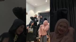 Download lagu coba teka siapa yang jatuh #elly#wawa#anna#intan mp3