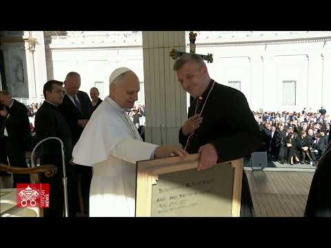 Bp Pindel podarował Papieżowi portret bł. Michała Tomaszka