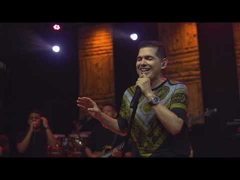 Intensamente Enamorado (En Vivo) - Peter Manjarrés, Franco Argüelles - El Caballero En Íntimo