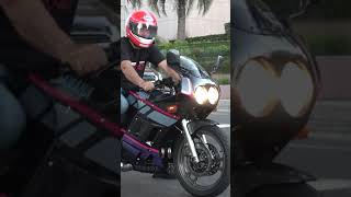 Download lagu Yamaha RD350R - 2 Strokes engine AMAZING sound! mp3