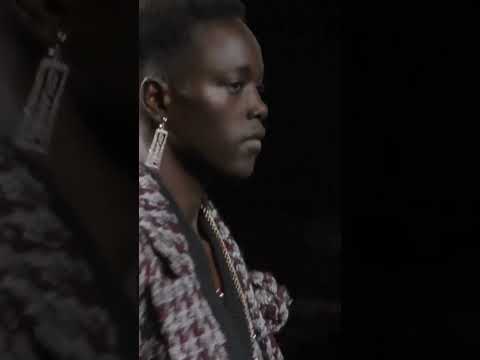 Chanel FallWinter 2023-2024 #chanel #fallwinter2023 #fashionshow #luxury #fashion #fashiontrends2023