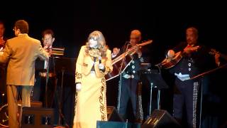 Yolanda Del Rio &quot;Con Golpes De﻿ Pecho