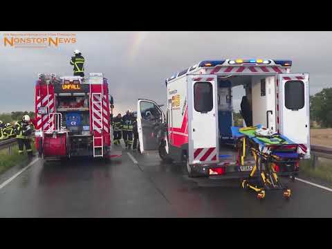 02.08.21 Video: Horrorunfall mit Urlauber-Bus auf B 105 bei Ribnitz - 10 Verletzte bei Frontalcrash