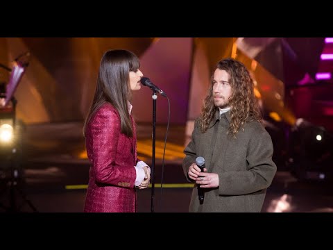 Clara Luciani : "L'amante de Julien Doré", "L'épouse de Benjamin Biolay"... elle sème le doute sur s