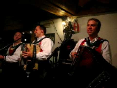 Z3- Die drei Zillertaler mit 3x3 ist 9 ne- und Gau Boarischer